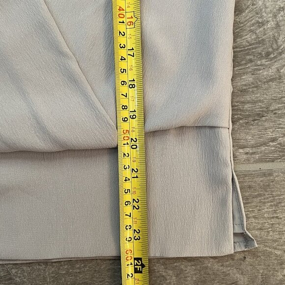 MM Lafleur Women's The Antonia Top Soft Wave Size Medium Bone Office Career - Picture 6 of 6